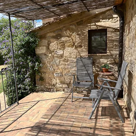 Apartment Le Querciole In Val D'orcia